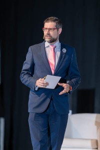 Quinot presenting at SmartProcurementWorld 2018.